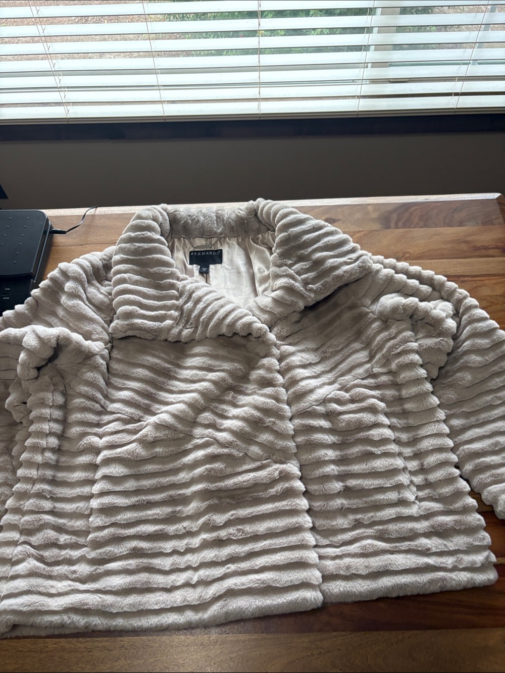 Bernardo Light Cream Ribbed Faux-Fur Teddy Jacket